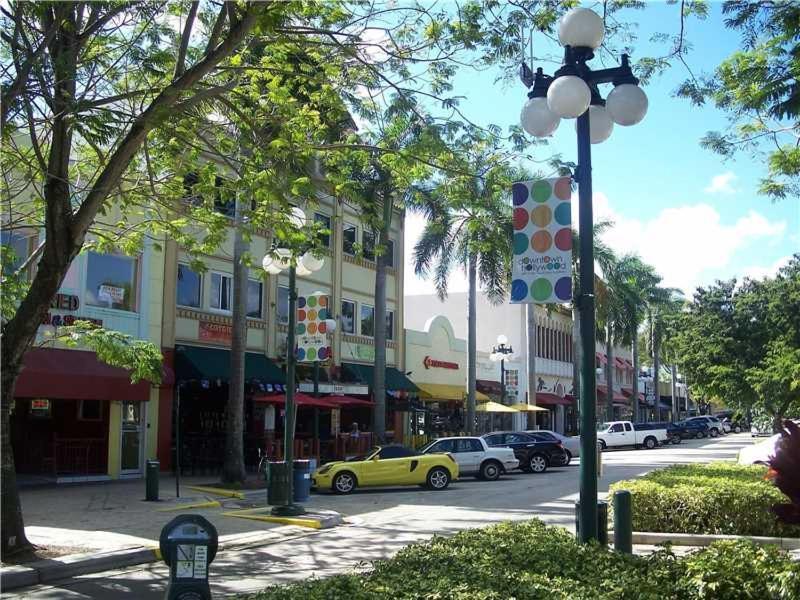 Downtown Hollywood Beach Students' Dorm Albergue Exterior foto